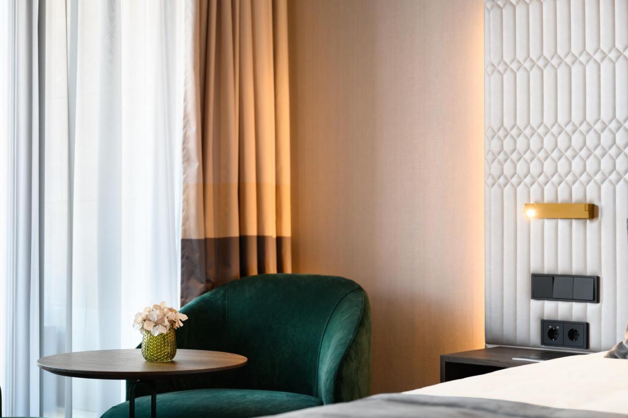 Emerald Downtown Luxury By Continental Group 2* בודפשט