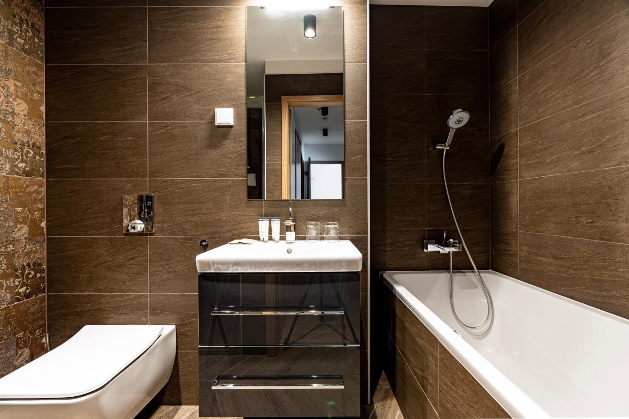 Emerald Downtown Luxury By Continental Group Aparthotel 2*